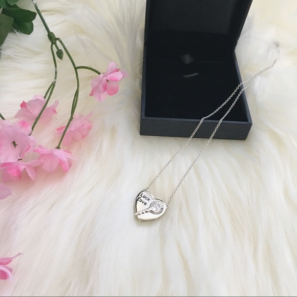 Jewelry - NWT 💕 925 Sterling Silver Lock Key Heart Necklace